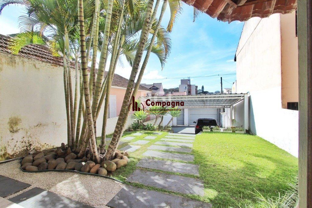 Casa para Venda - 260m², 5 dormitórios, sendo 2 suites, 4 vagas - Teresópolis — foto 5