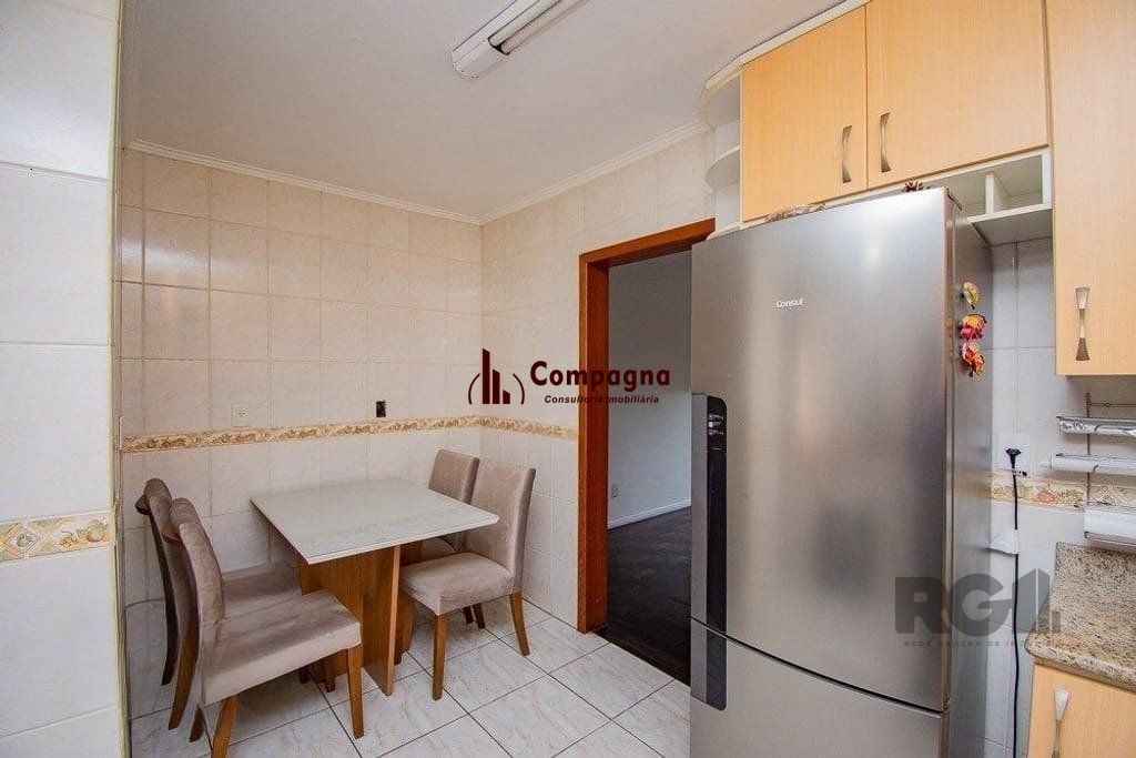 Excelente apartamento de 78m² com 3 dormitórios no bairro Petrópolis. — foto 4