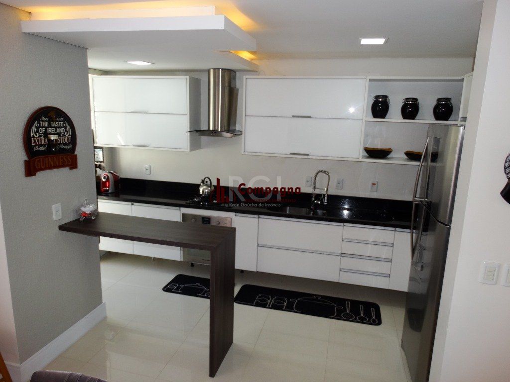 Casa para Venda - 244m², 3 dormitórios, sendo 1 suites, 2 vagas - Santa Tereza — foto 2