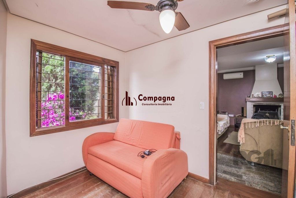 Casa de 329m² - 4 dormitórios, 1 suíte, 6 vagas no bairro Vila Jardim — foto 5