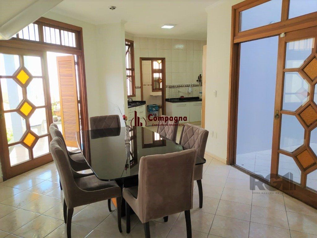 Casa 234m² - 3 dormitórios, 1 suíte e vaga para 6 carros no Jardim São Pedro — foto 3