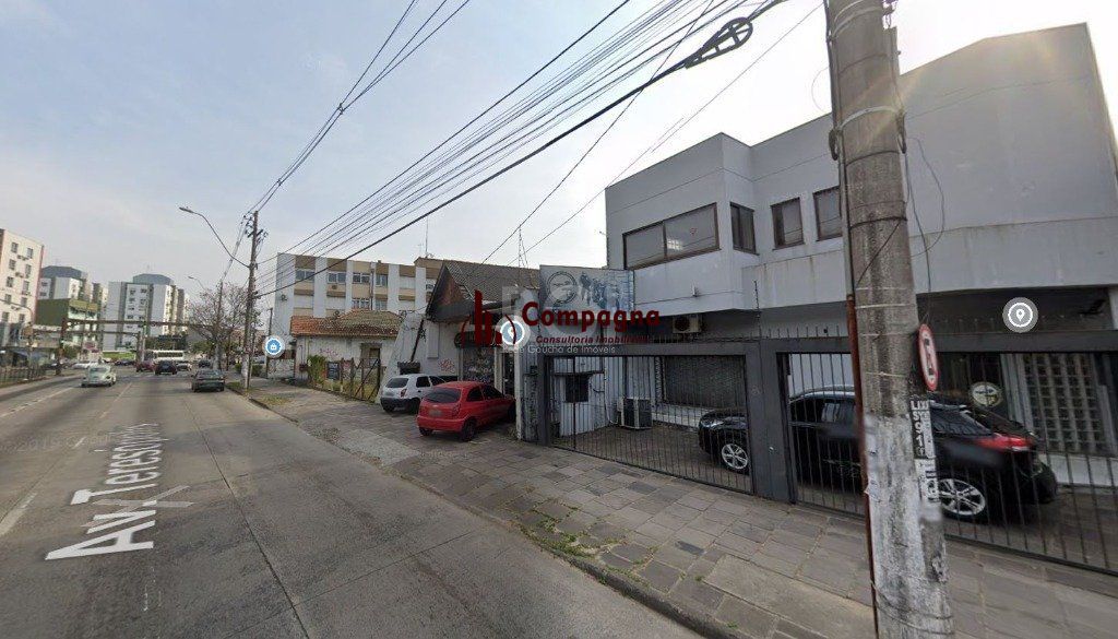 Casa para Venda - 400m², 3 dormitórios, 2 vagas - Teresópolis — foto 2