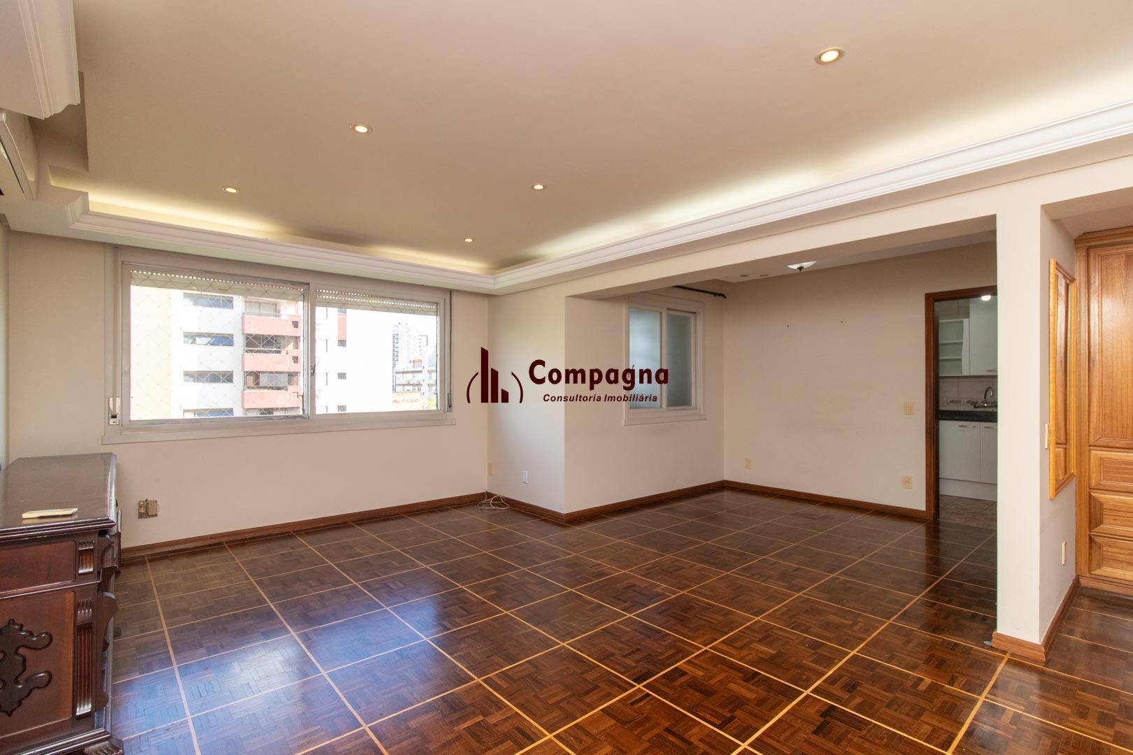 Apartamento de 03 dormitorios com suite e vaga coberta no bairro Menino Deus — foto 5