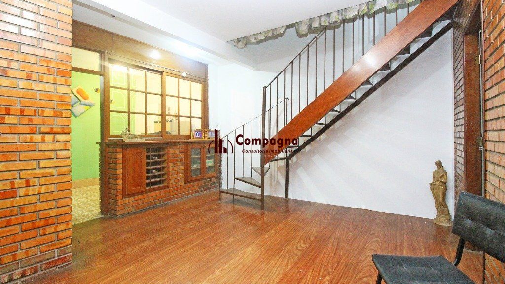 Casa Comercial à venda, 330m², Passo da Areia - Porto Alegre