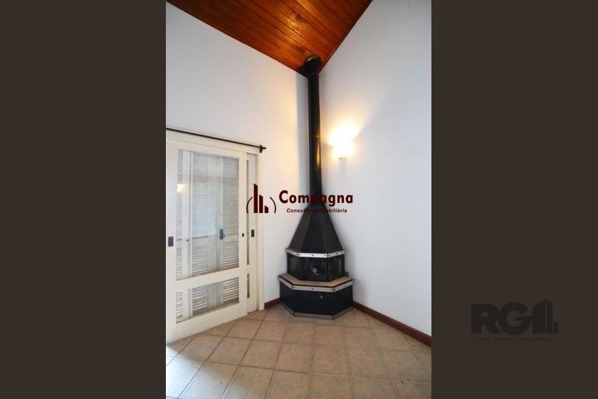 Casa de 200m² - 4 dormitórios, 4 vagas no bairro Espírito Santo — foto 3