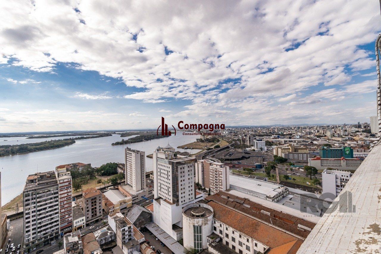 Sala Comercial à venda, 82m², Centro Histórico - Porto Alegre