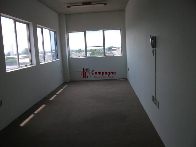 Conjunto/Sala para Locação e Venda - 30m², São João