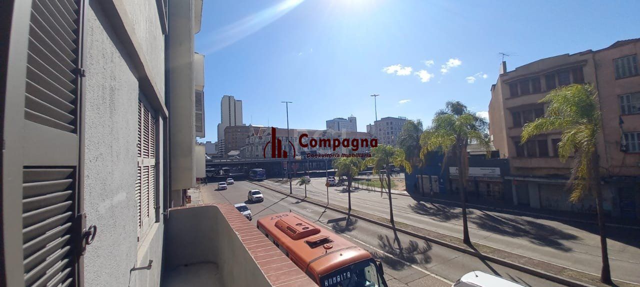 Predio para Venda - 300m², 0 dormitórios, Floresta