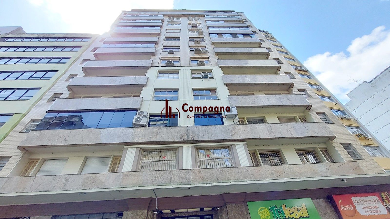 Sala a venda com 95m²