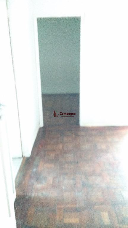 Casa para Venda - 485m², 5 dormitórios, sendo 1 suites, 1 vaga - Petrópolis — foto 4