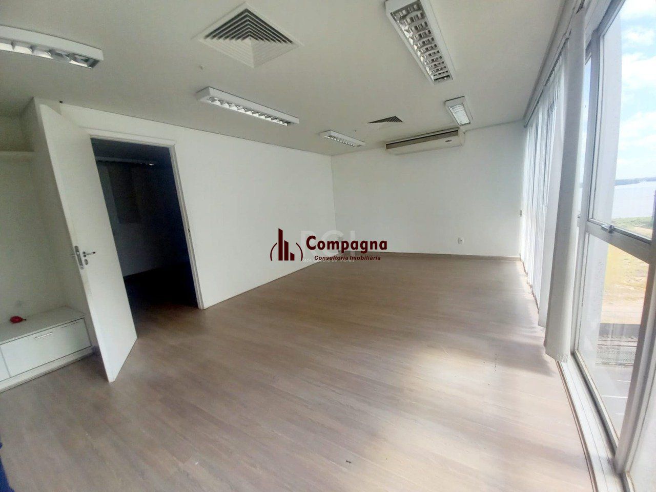 Sala Comercial à venda, 47m², Centro Histórico - Porto Alegre — foto 3
