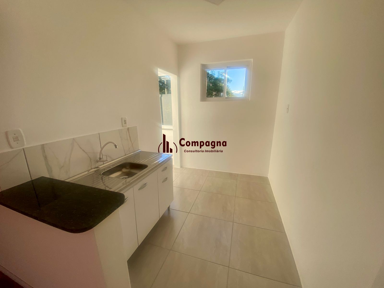 Apartamento 2 dormitórios reformado 50m2 bairro Menino Deus — foto 5