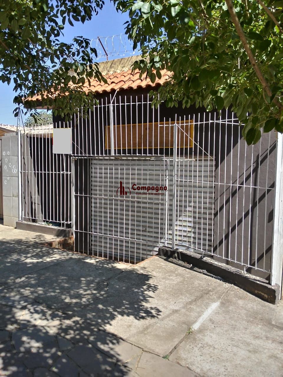 Loja térrea, frente para a rua Bairro Cristal — foto 3