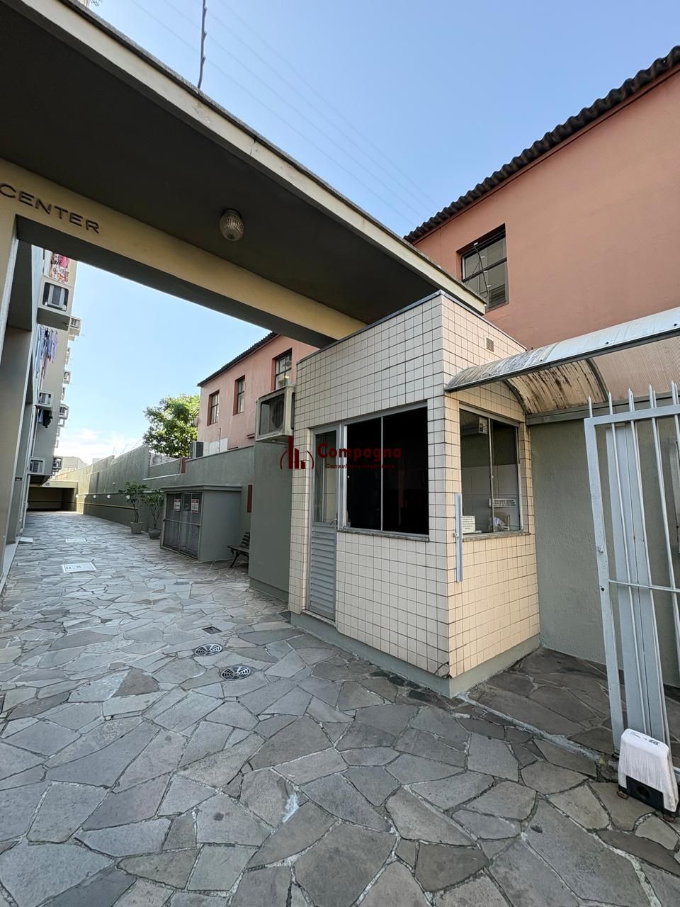 Sala comercial desocupada