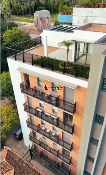 Apartamento 2 dormitórios, 1 suite, 1 vaga.