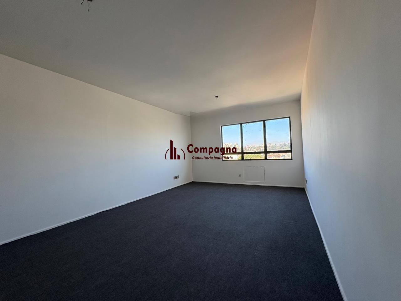 Sala comercial 37,27m² no bairro Passo da Areia