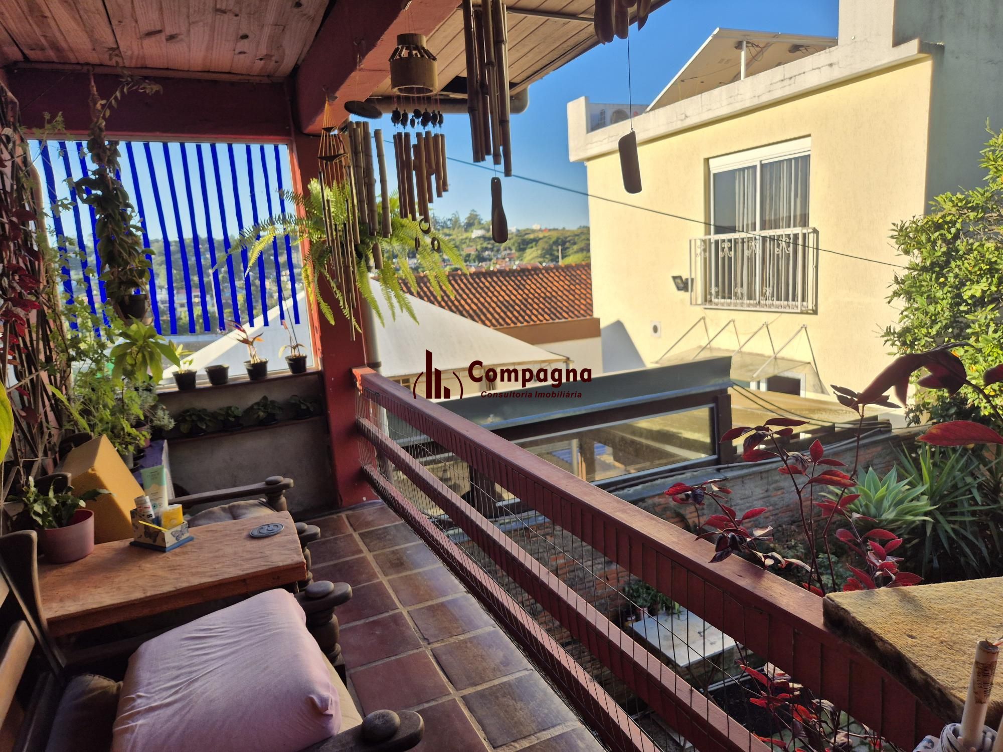 Casa com amplo jardim — foto 3