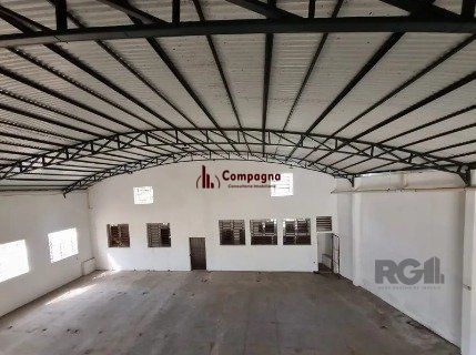 PAVILHÃO/DEPÓSITO -  320 m² -   JARDIM FLORESTA — foto 2