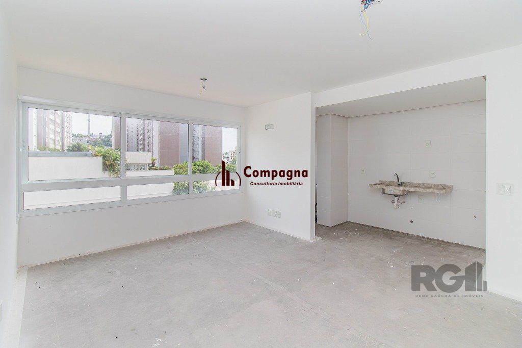 APARTAMENTO - 2 dorms. 1 vaga - 69,83 m² - MENINO DEUS — foto 3