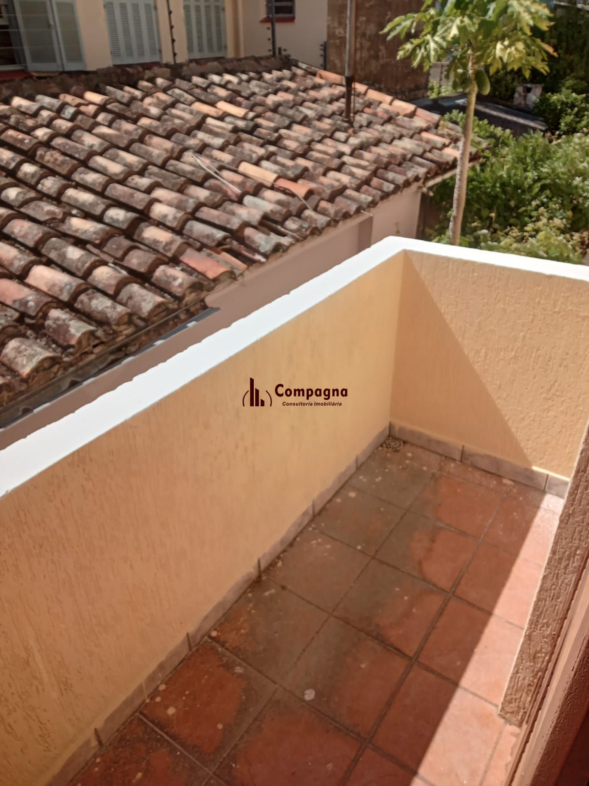 Ótima Casa com 4 Dormitórios no Bairro Cidade Baixa — foto 3