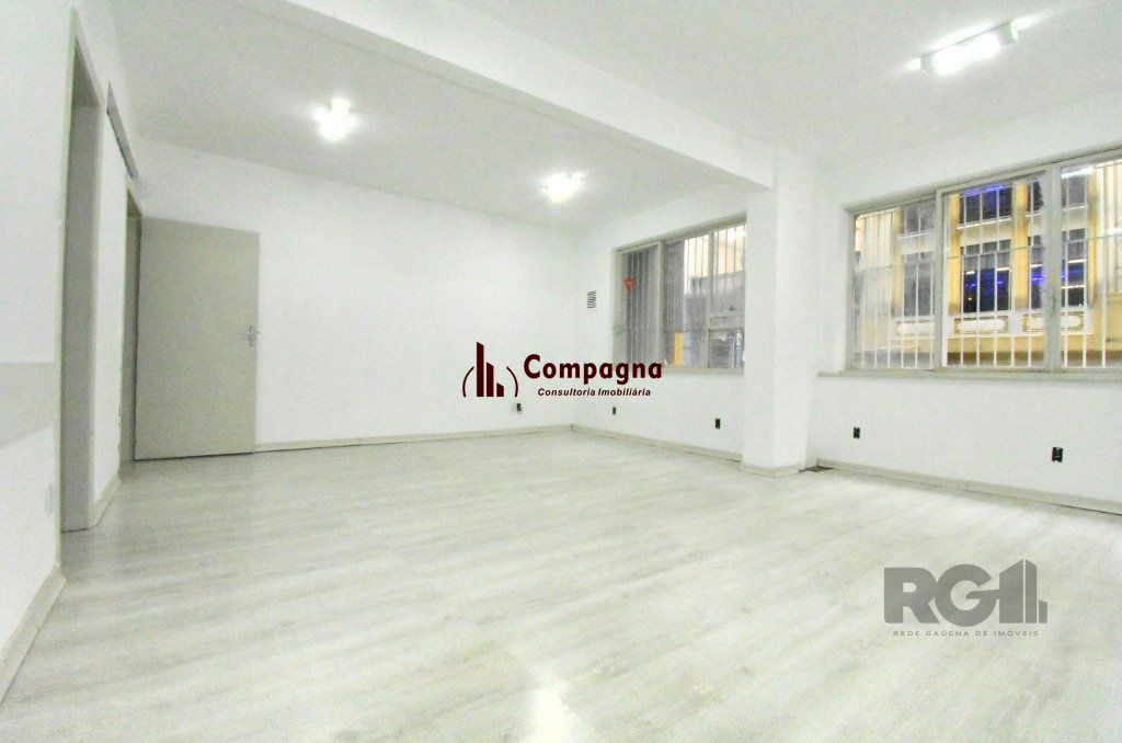 sala - 50 m² - Centro Histórico — foto 4