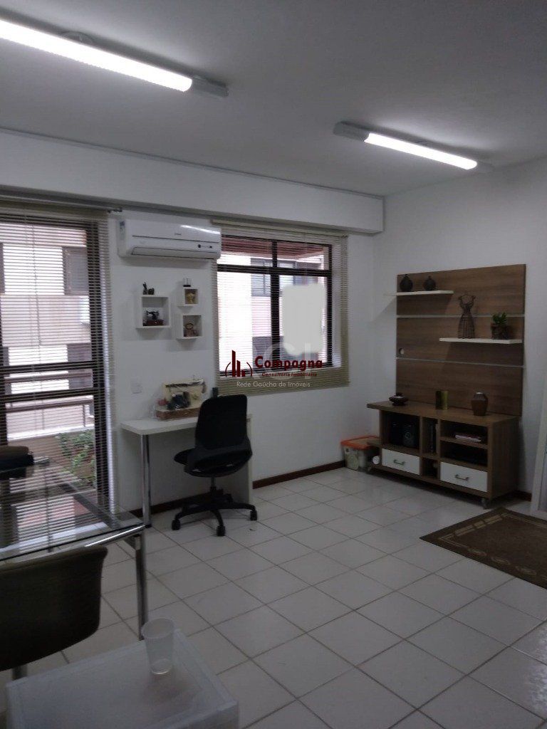 sala - 30,23 m² - Menino Deus — foto 5