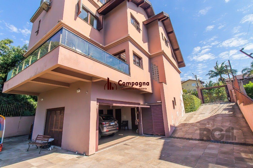 casa - 3 dorms. 2 vagas - 350 m² - Teresópolis