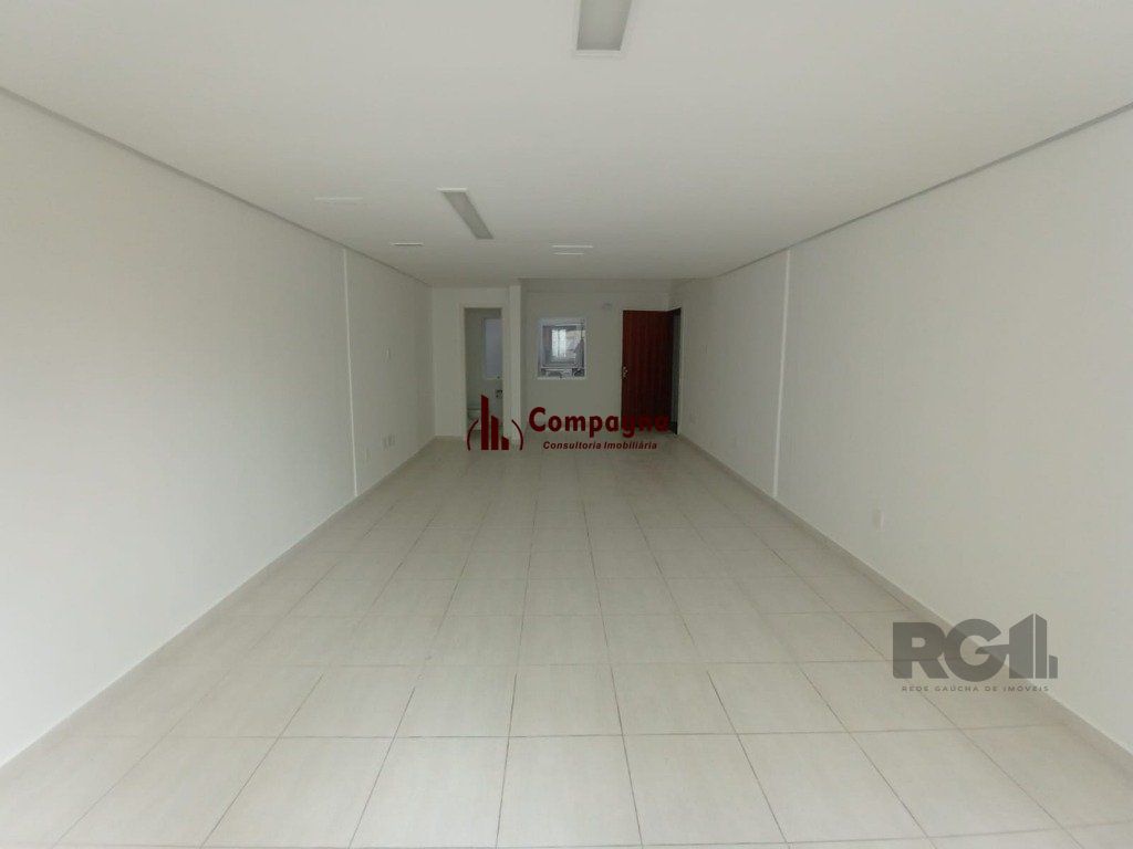 Excelente Sala Comercial Em Frente ao Hospital Mãe de Deus
