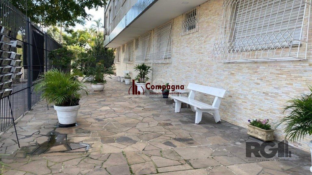 APARTAMENTO DE 1 DORMITÓRIO, 41,69 MTS PRIVATIVOS NO BAIRRO PRAIA DE BELAS — foto 2