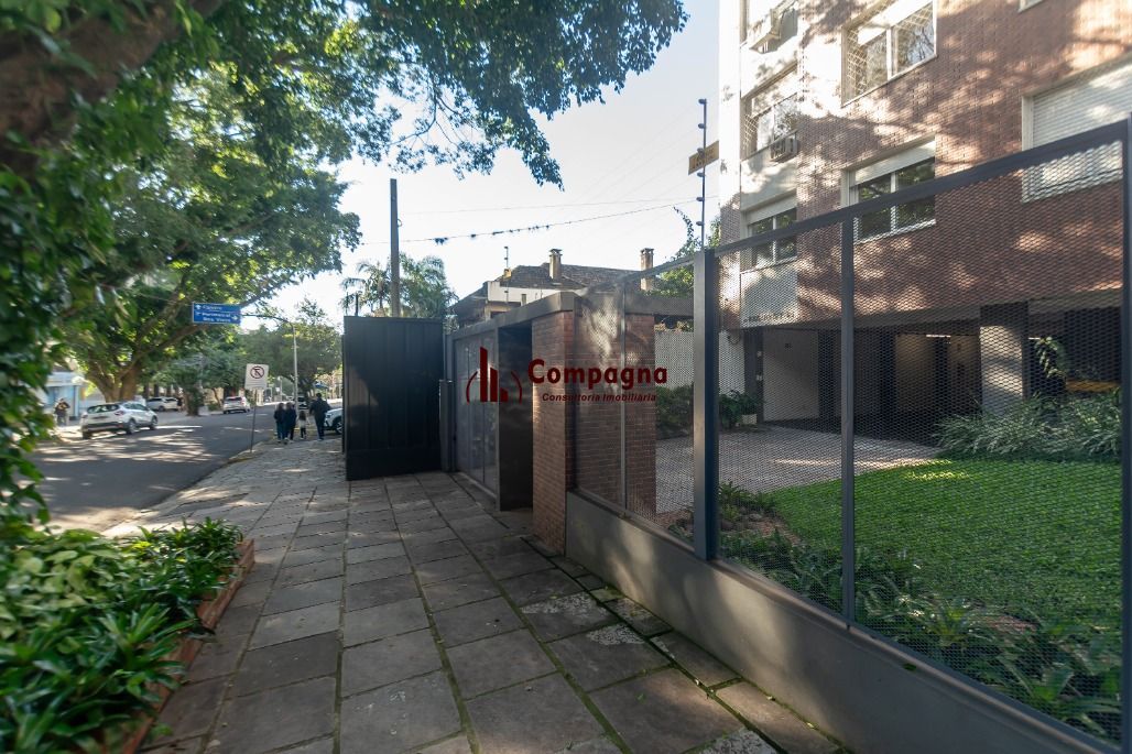 Apartamento 81m² 2 dorm. + vaga Auxiliadora - Porto Alegre — foto 2