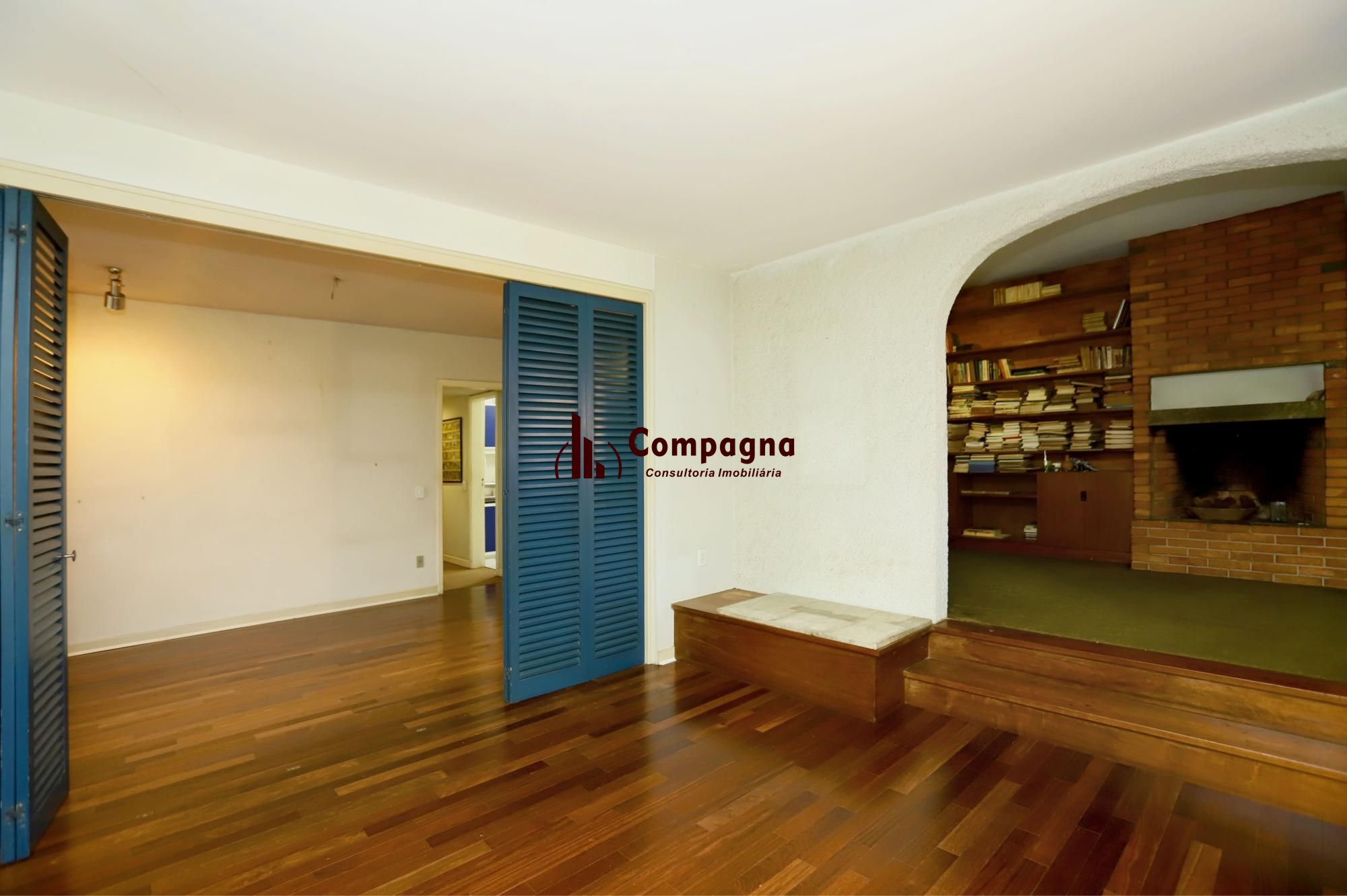 Casa no Bairro Petrópolis em Porto Alegre - Rua calma junto Av. Protásio Alves — foto 4