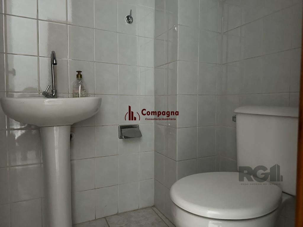 Prédio comercial com 02 lojas e 06 salas no bairro Jardim Itu, Porto Alegre/RS — foto 5
