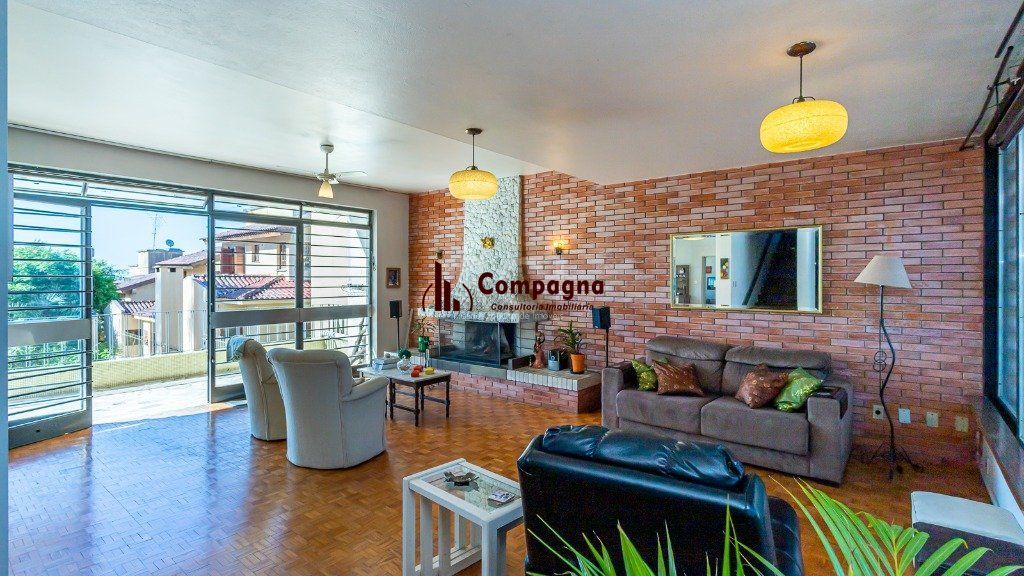 Vende casa com 05 quartos e garagem para 5 carros. — foto 4