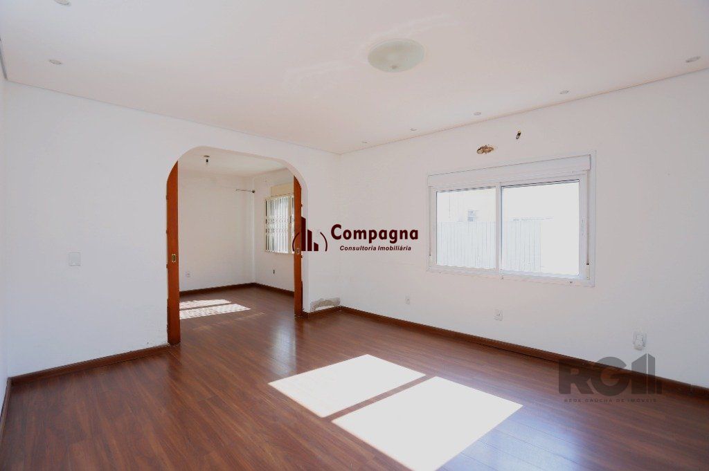 Casa 3 Dormitório(s) Bairro Passo da Areia — foto 4