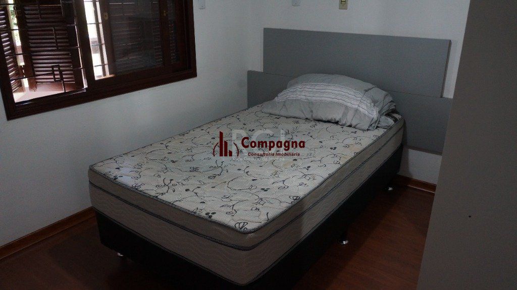 Casa para Venda - 162m², 3 dormitórios, sendo 1 suites, 3 vagas - Agronomia — foto 4