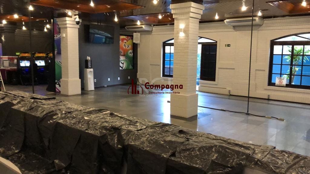Prédio à Venda - 1650m², 18 vagas - Menino Deus — foto 3