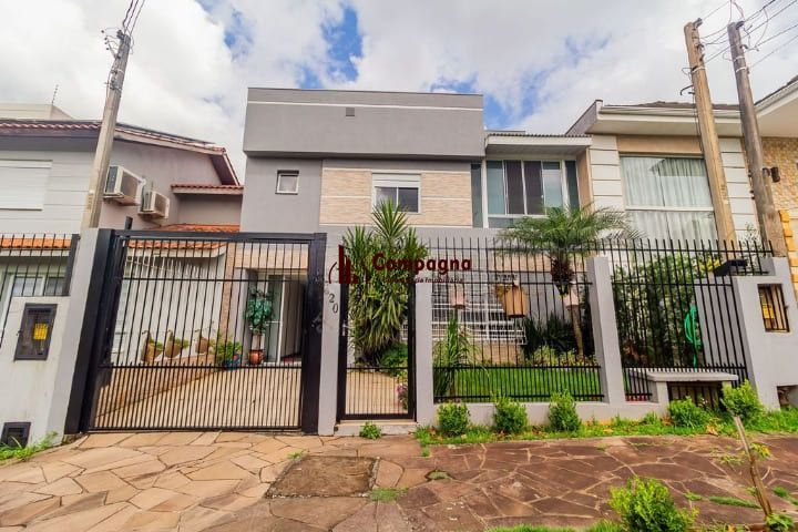 Casa de Condomínio 3 quartos à venda, 300m², Mário Quintana - Porto Alegre