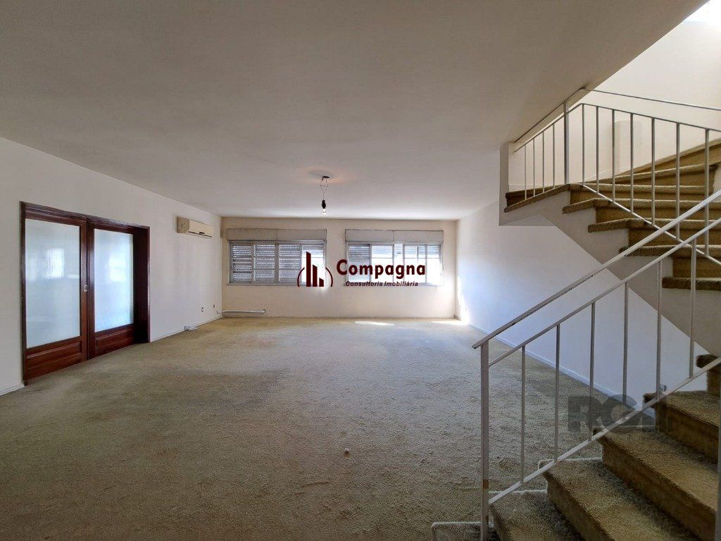 Vendo excelente cobertura com vista cinematografia, no Bairro Floresta.