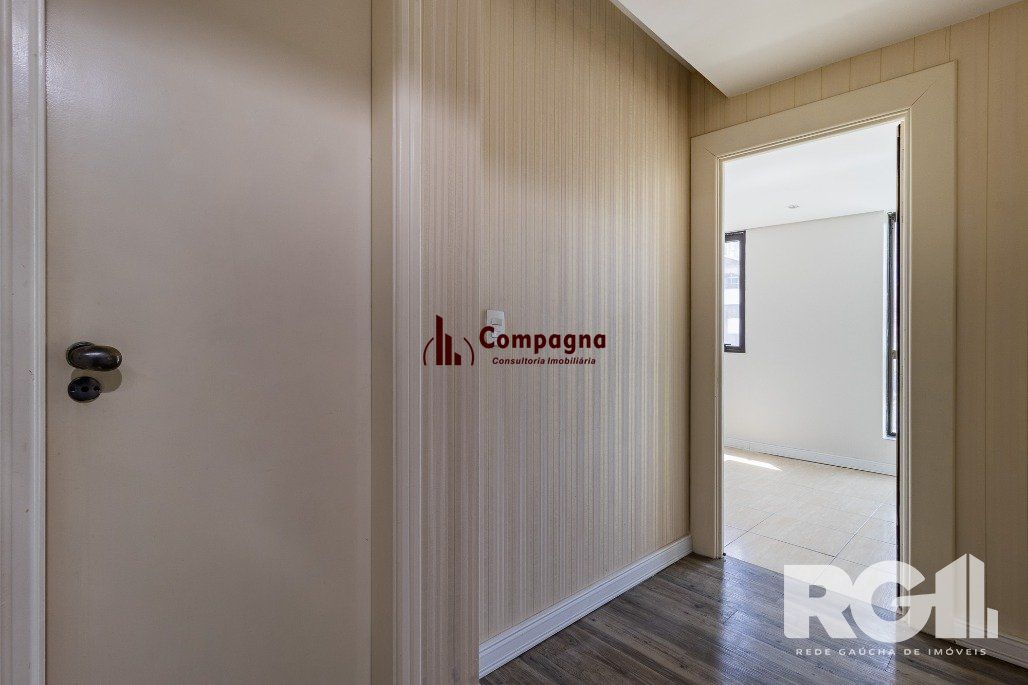 Sala Comercial na Av. Goethe - Porto Alegre com Garagem — foto 2