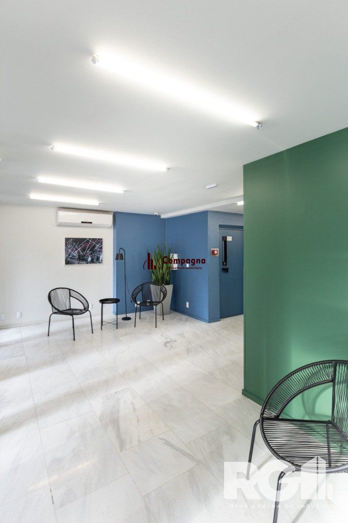 Studio com localização no Centro Histórico de Porto Alegre, uma das ruas mais charmosas e antigas de Porto Alegre. — foto 4