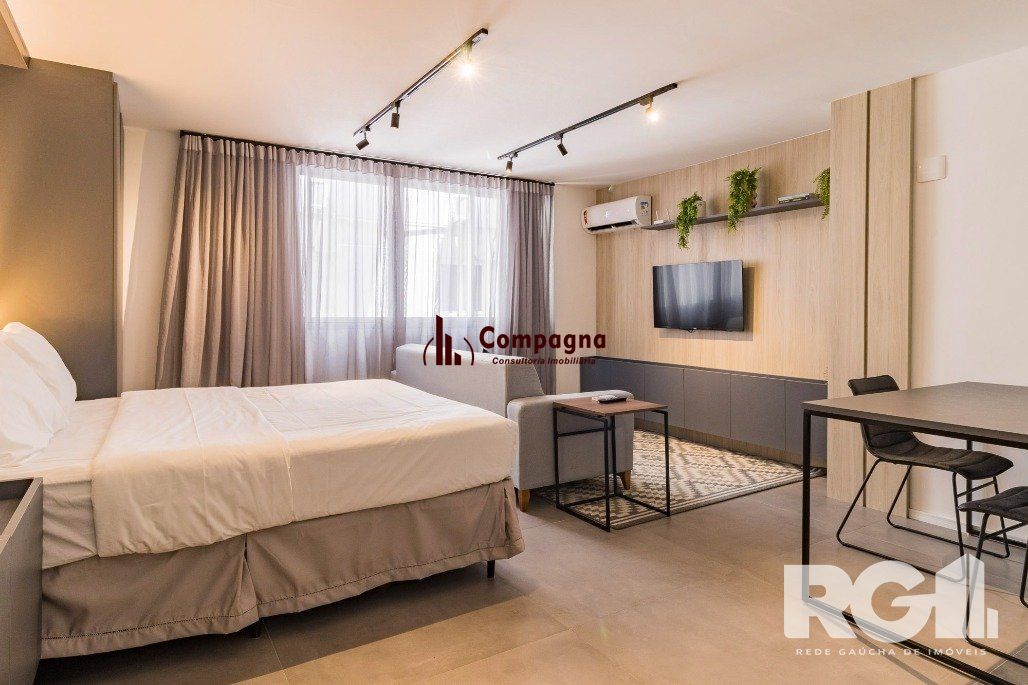 Apartamento no  Duque Center, localizado na Rua Duque de Caxias, Centro Histórico de Porto Alegre, uma das ruas mais charmosas e antigas de Porto Alegre, — foto 5