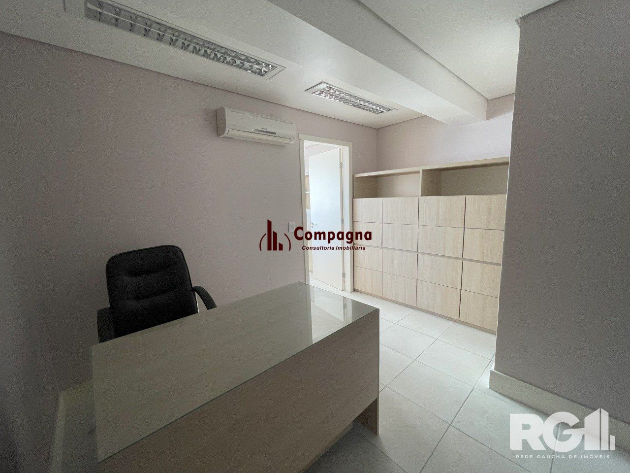 Excelente Sala Comercial com box na Bento/Partenon — foto 4