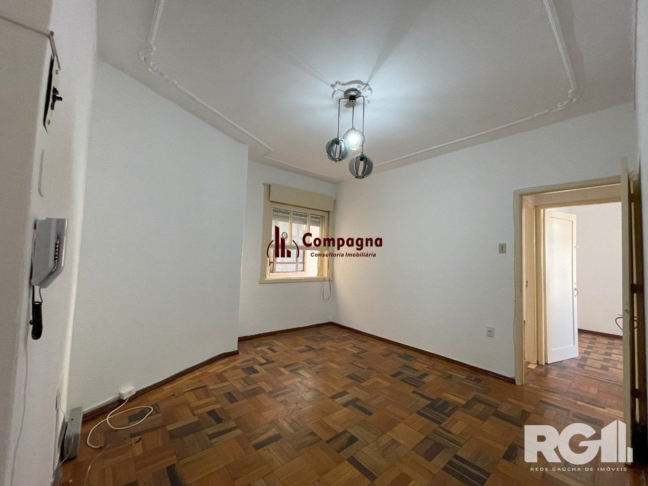 Apartamento de dois dormitórios na Cidade Baixa