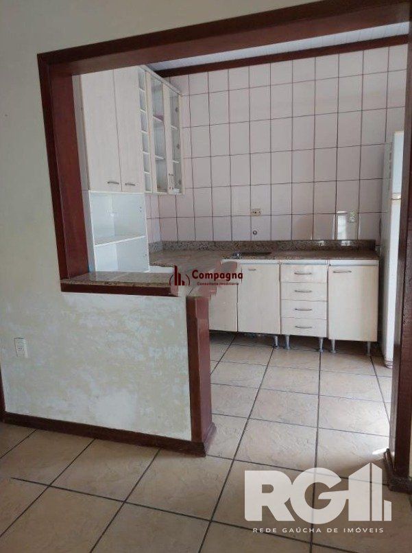 Linda Residência com cinco dormitórios no centro da cidade de Viamão/RS — foto 3