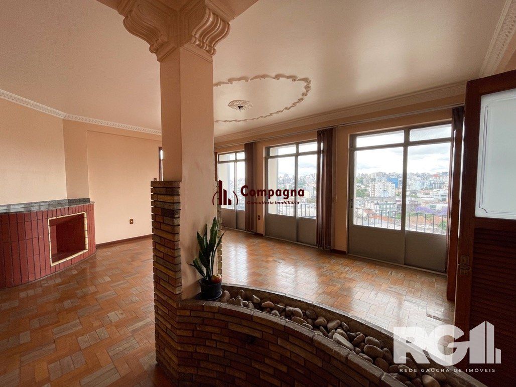 303m2 Apartamento com 5 dormitórios no centro da capital. — foto 3