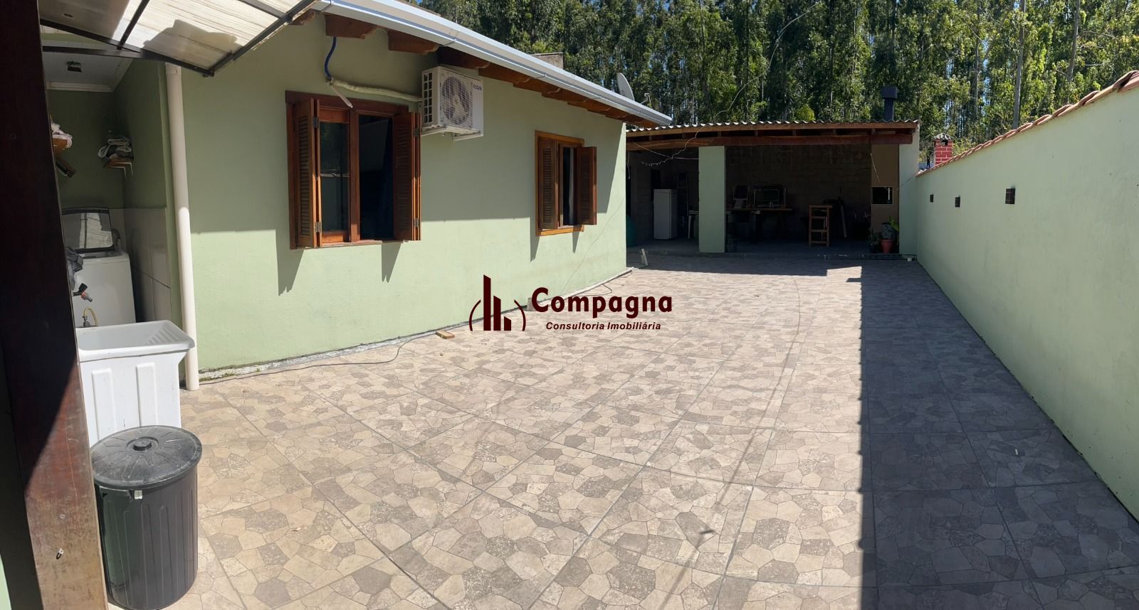 Casa 3 dormitorios com amplo patio — foto 4
