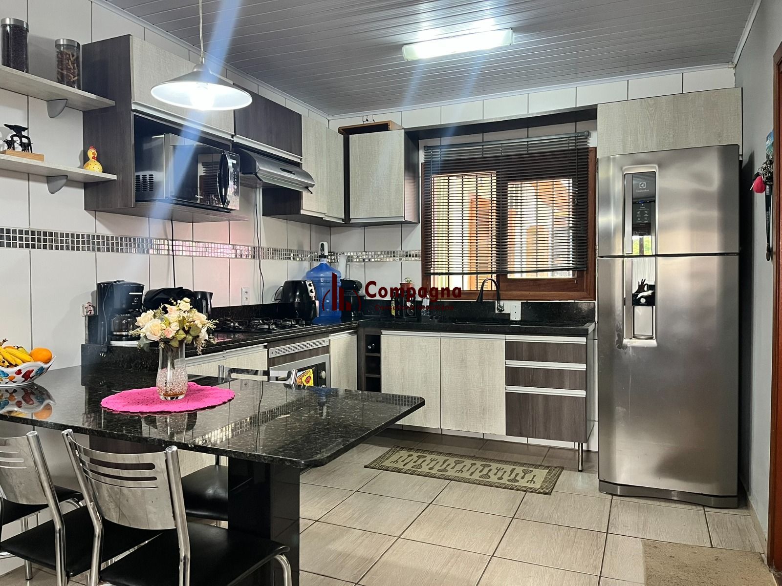 Casa 3 dormitorios com amplo patio — foto 5