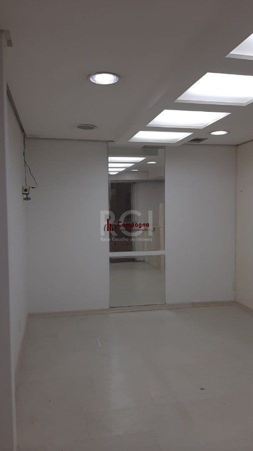 Loja para Venda - 26m², 0 dormitórios, Moinhos de Vento