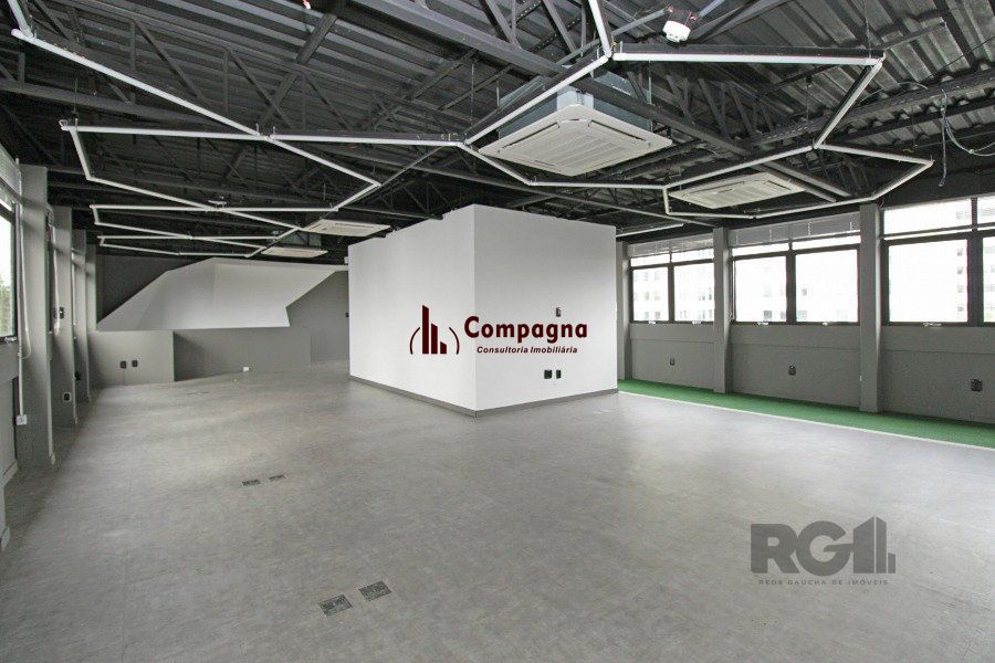 Conjunto com 171,46m² área privativa, com 1 vaga de garagem. — foto 2
