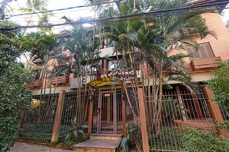 Excelente apartamento de 3 dormitórios , uma suíte , próximo ao Grêmio Náutico União de Petrópolis, — foto 2
